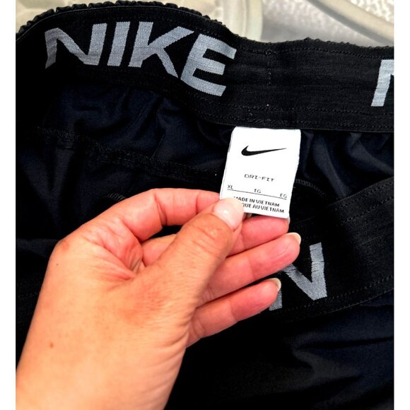 Nike Dri-Fit Black Athletic Shorts XL With Logo - Picture 3 of 6